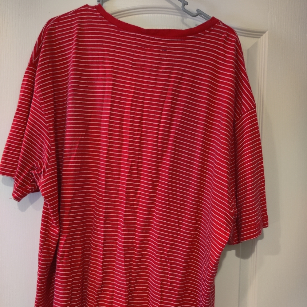Echo v neck